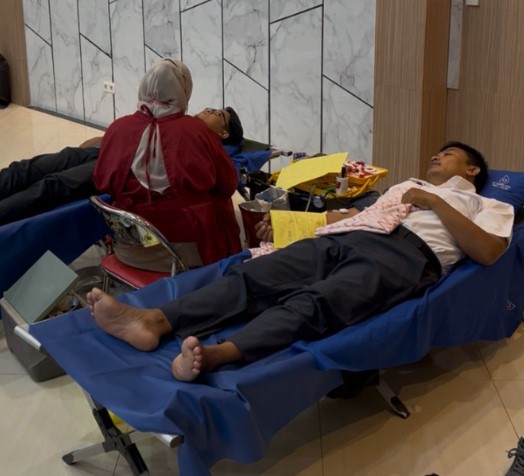 Donor darah di Bapenda Sulsel Rabu 14 Januari 2025. Foto: Fegen